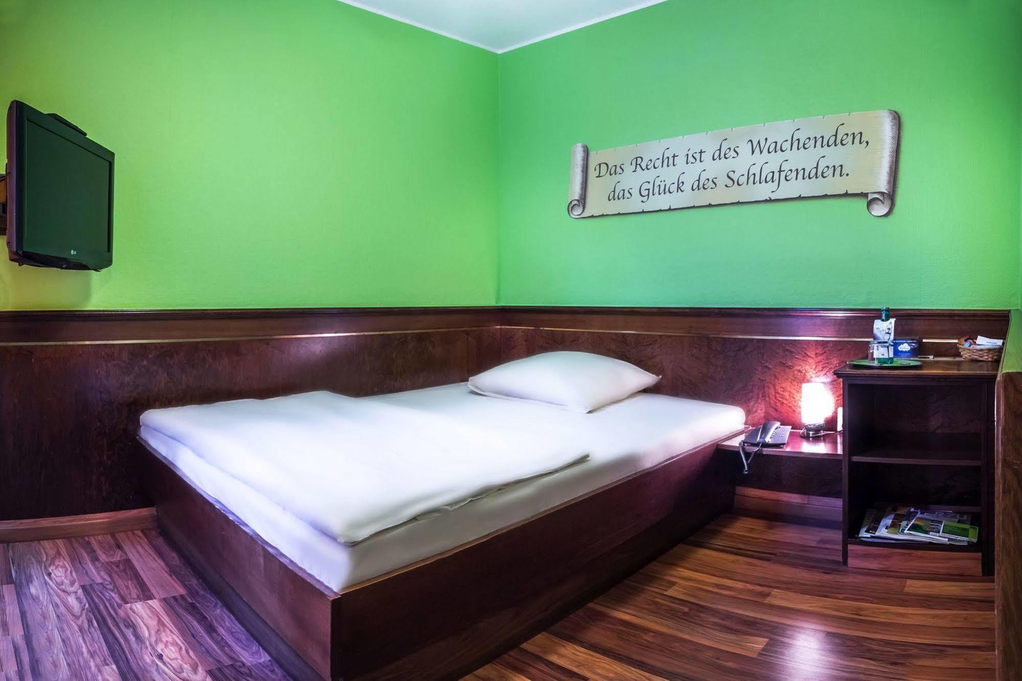 Hotel Am Wilhelmsplatz Stuttgart Zewnętrze zdjęcie